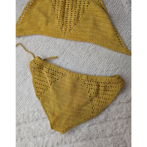 Vintage 60s Yellow Crochet Bikini Bathing Suit Halter Top Set - Picture 6 of 7